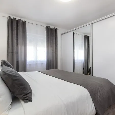 Appartement Trogirski San Trogir