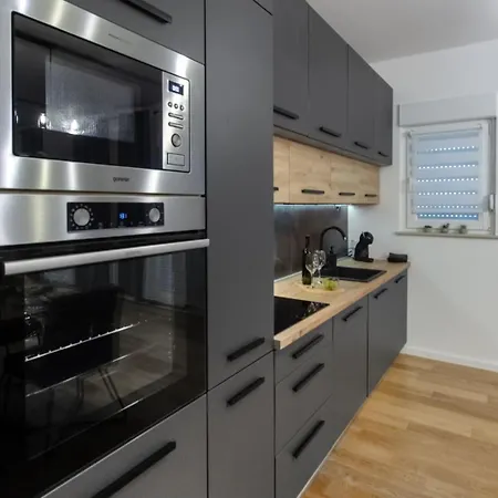 Trogirski San Lägenhet