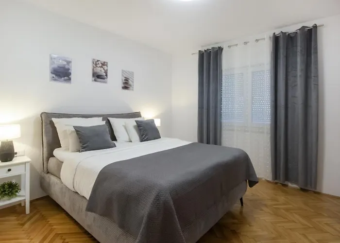 Trogirski San Apartamento *